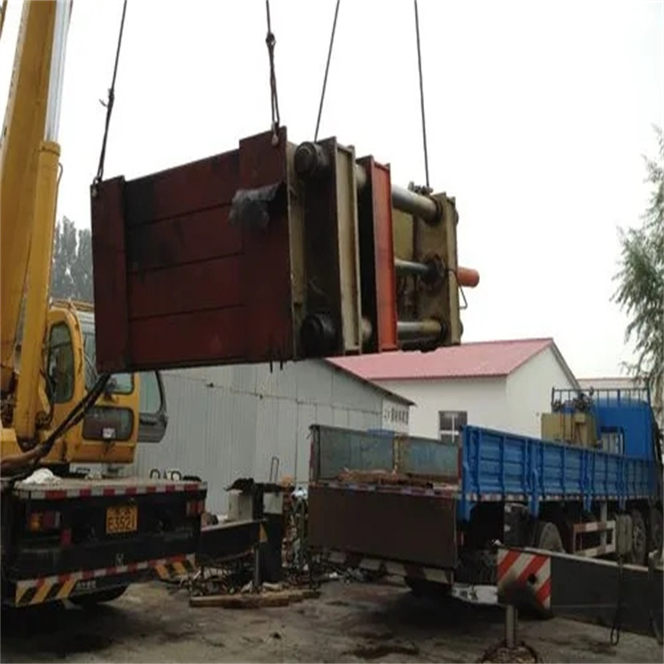 龙海起重机吊装大型构件时一定要在吊物上有明确的标识及操作规范